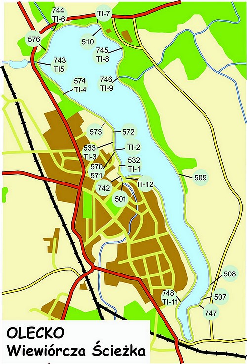 Mapa szlaku Wiewiórcza Ścieżka. Po lewej zarys miasta a po prawej  jeziora.