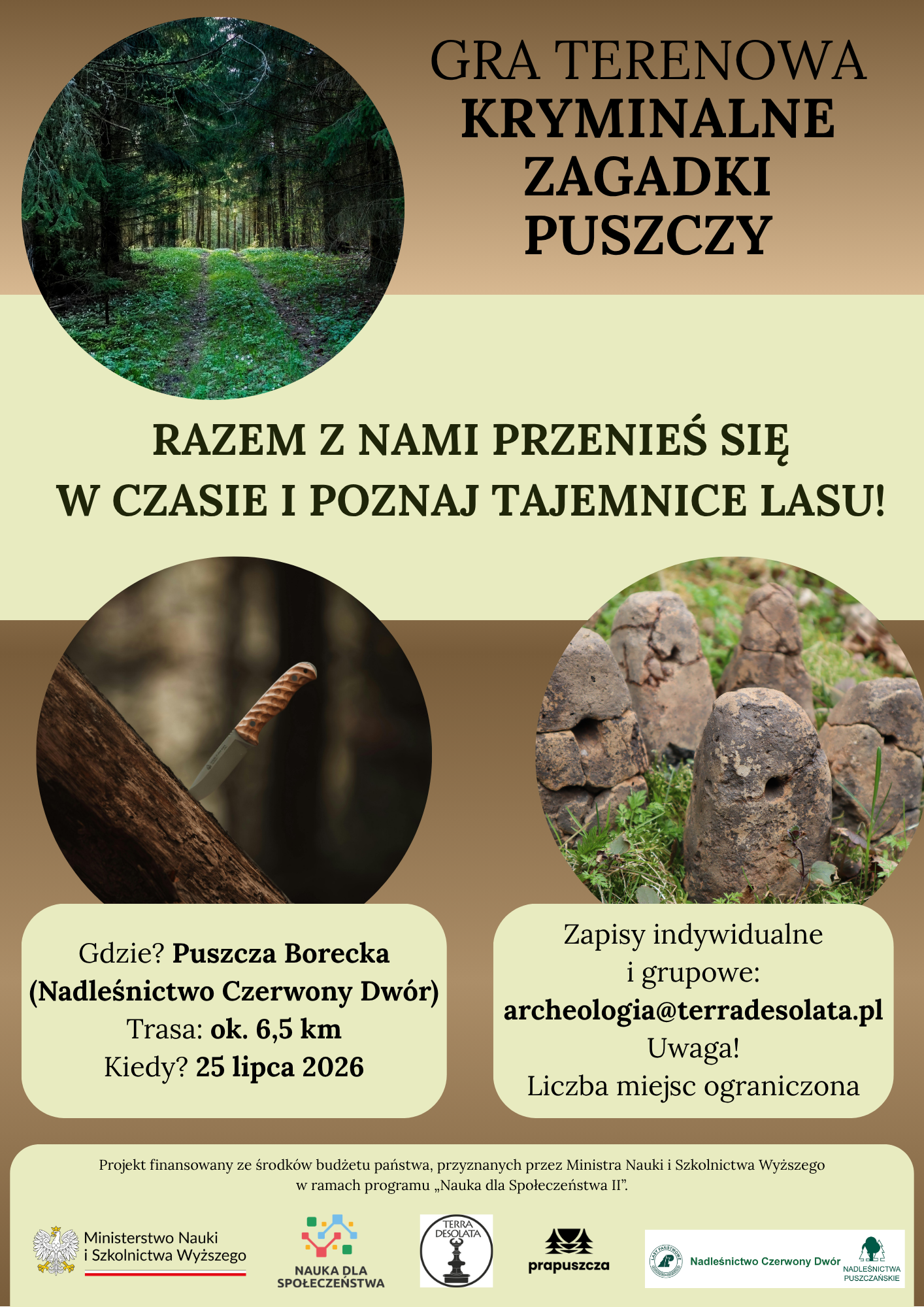 Plakat promujący grę terenową w Puszczy Boreckiej. Zawiera zdjęcia leśnej ścieżki, noża wbitego w pień oraz kamiennych rzeźb, a także informacje o trasie, zapisach i terminie wydarzenia.